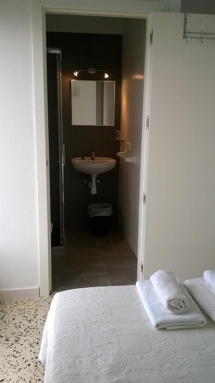 Hostal Paris Ciutadella Ciutadella  Extérieur photo