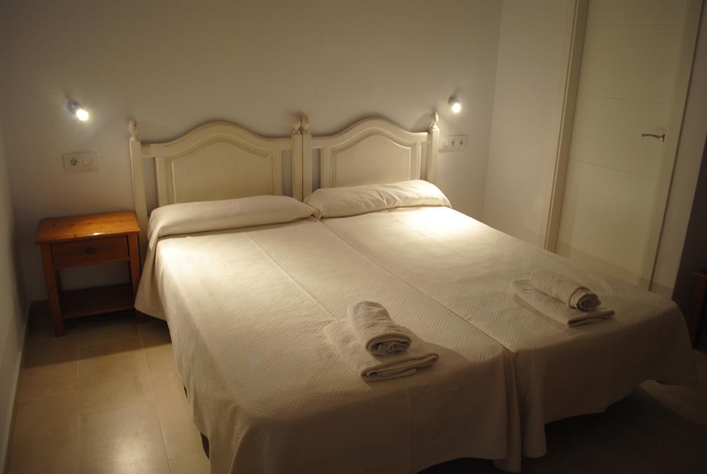 Hotel Hostal Paris Ciutadella à Ciutadella  Chambre photo